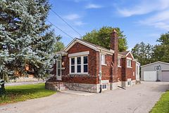 111 Elliott Street, Cambridge, ON, exterior