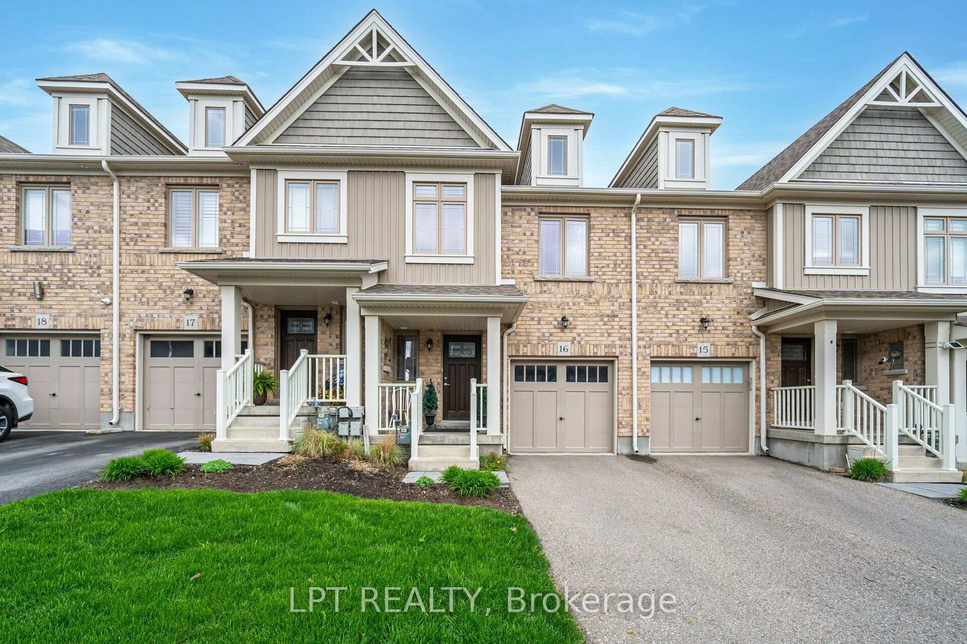 15 - 124 Parkinson Crescent, Orangeville, ON, exterior