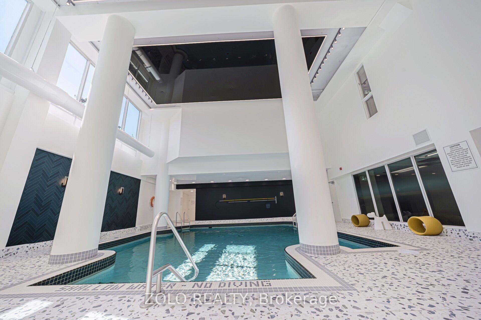 105 - 310 Mill Street S, Brampton, ON, exterior