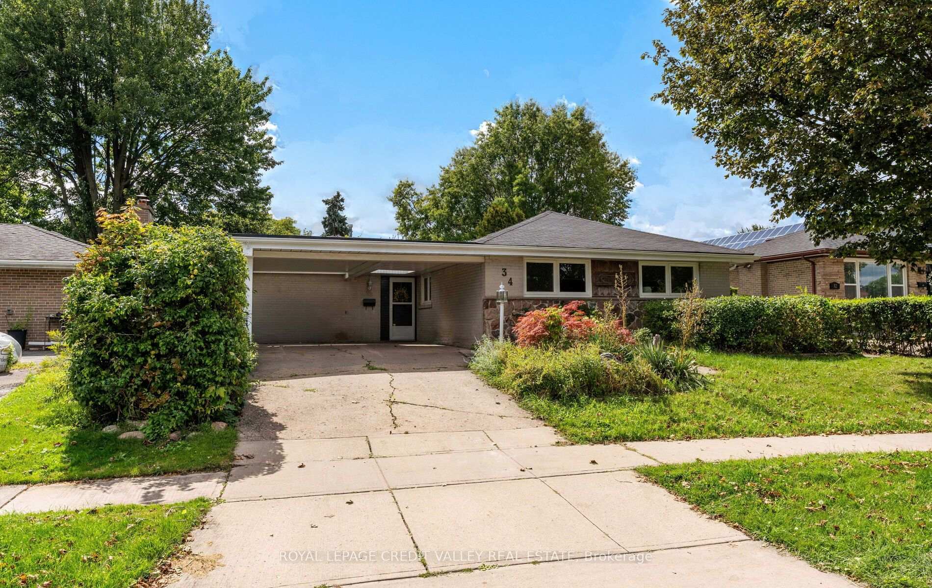 34 Abbey Road W, Brampton, ON, exterior