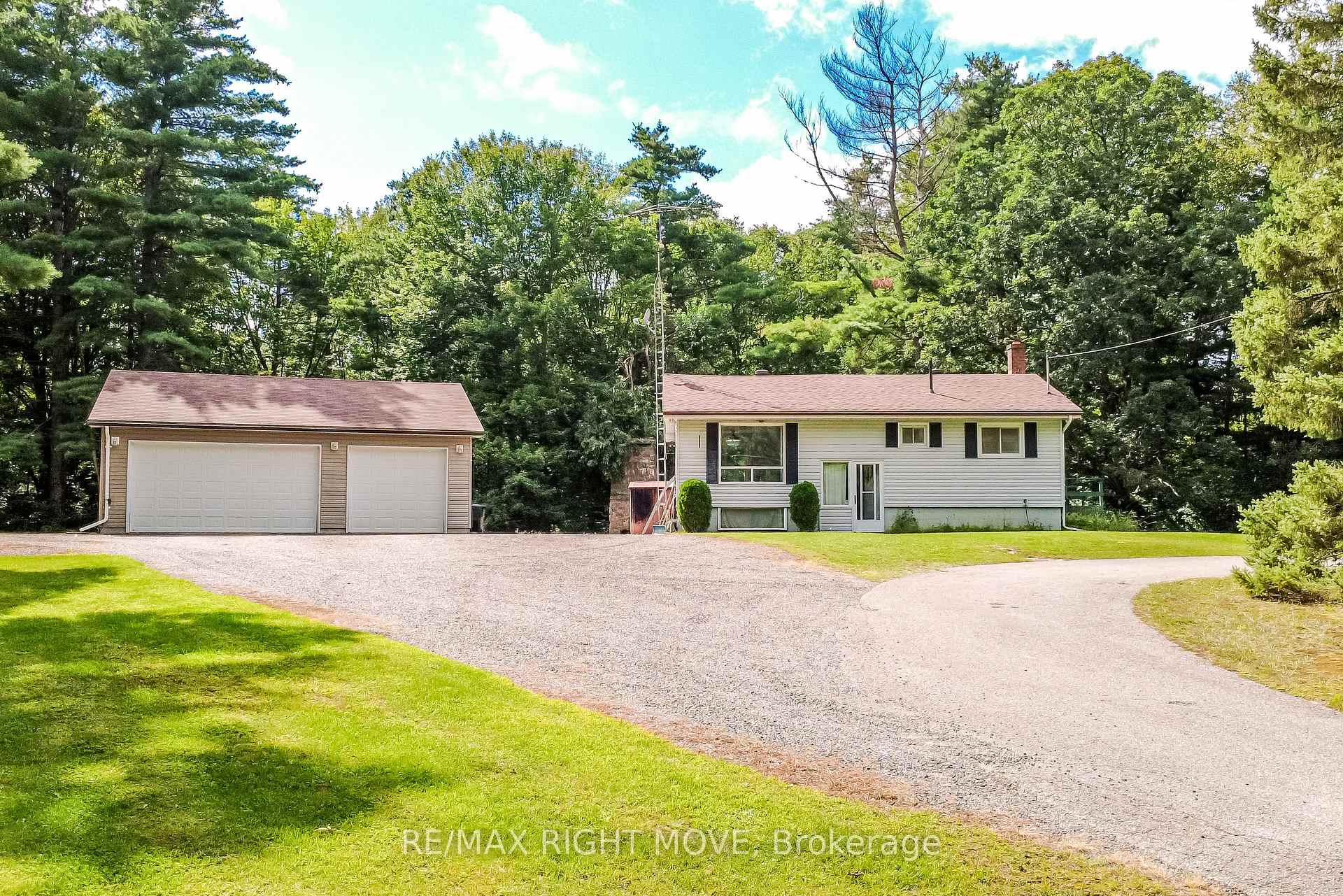 4411 Canal Road, Severn, ON, exterior