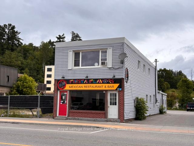 35 Hastings Street N, Bancroft, ON, exterior