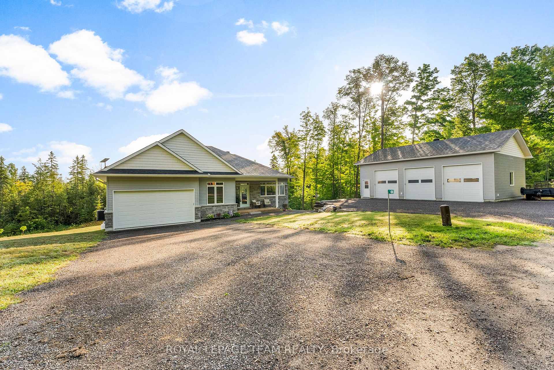 44 Morning Flight Court, Greater Madawaska, ON, exterior