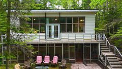 49 Leslie Street, Wasaga Beach, ON, exterior