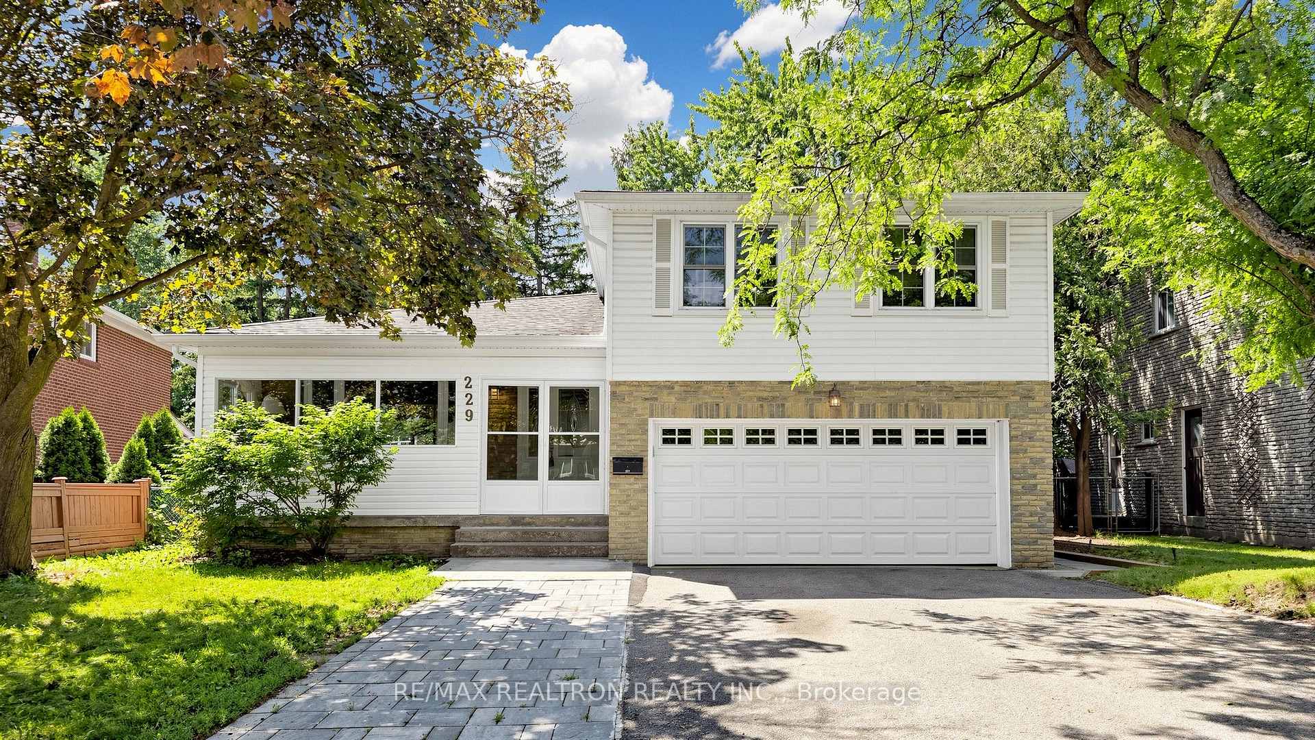 229 CHARTLAND Boulevard S, Toronto E07, ON, exterior
