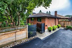 1085 Willowdale Avenue, Oshawa, ON, exterior