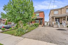 65 Kirknewton Road, Toronto W03, ON, exterior