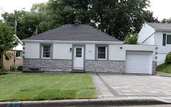 181 Newton Street E, Newmarket, ON, exterior