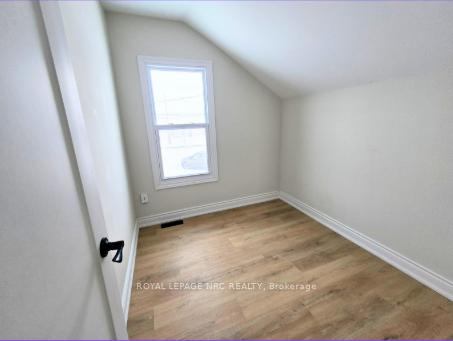 Unit 2 - 129 Durham Street, Port Colborne, ON, exterior