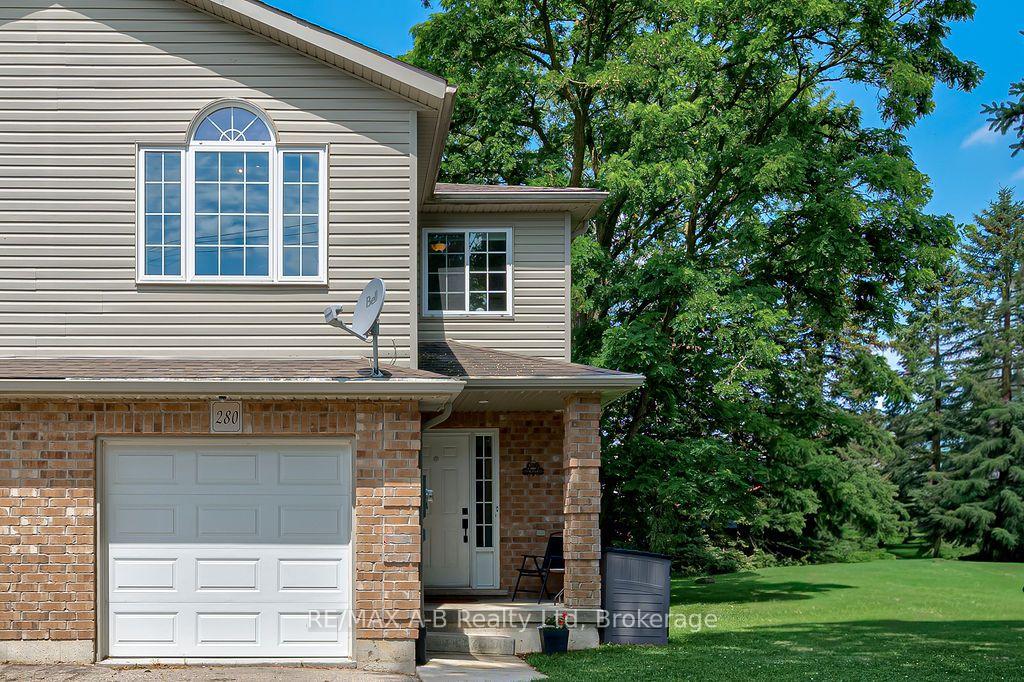 280 Railway Avenue, Stratford, ON, exterior