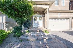 Address withheld, Newmarket, ON, exterior
