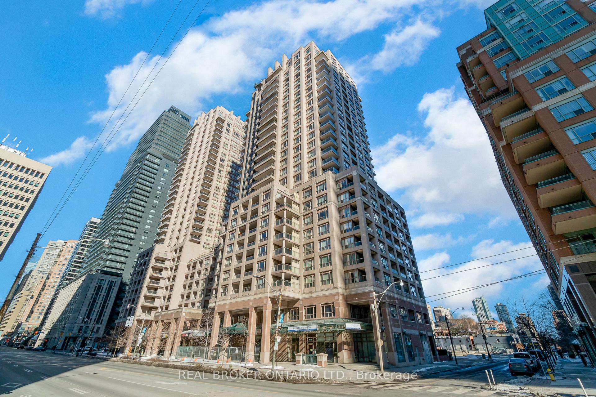 1908 - 909 Bay Street, Toronto C01, ON, exterior