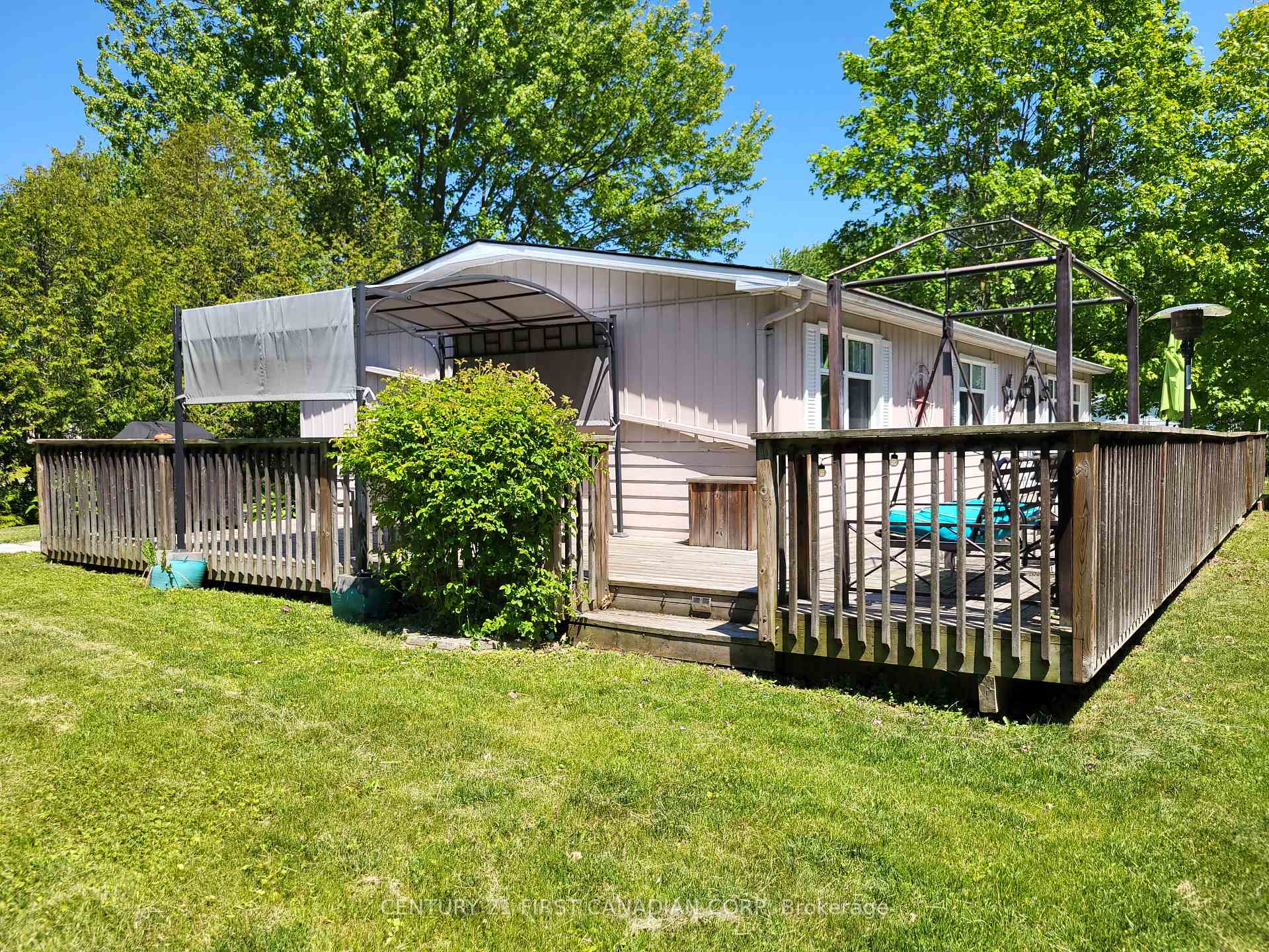 72599 STANLEY Street, Bluewater, ON, exterior