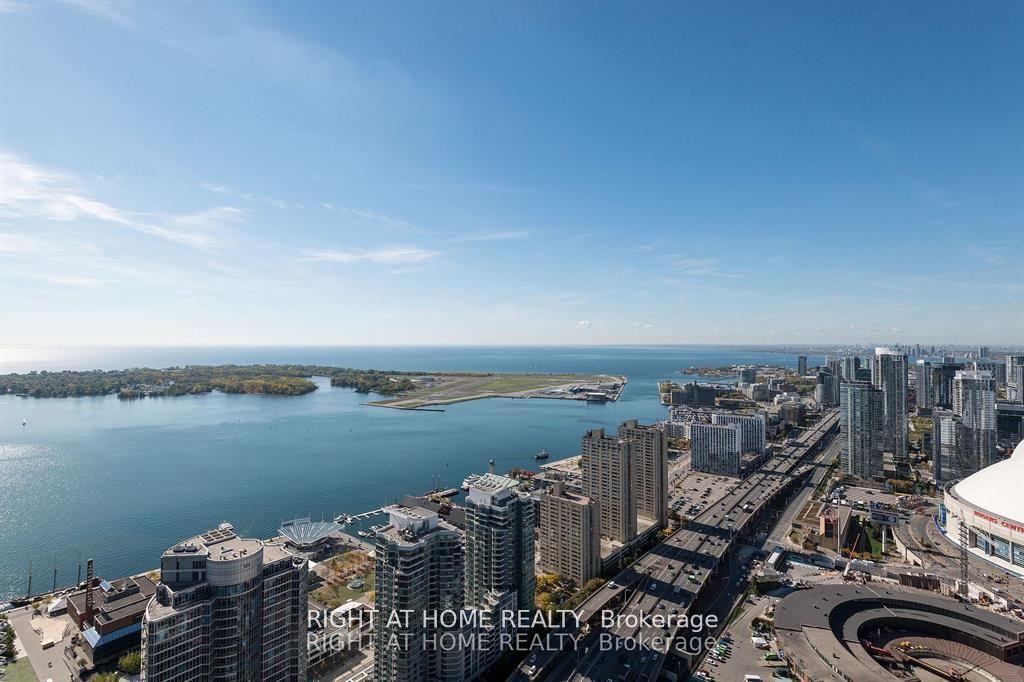 5606 - 14 York Street, Toronto C01, ON, exterior