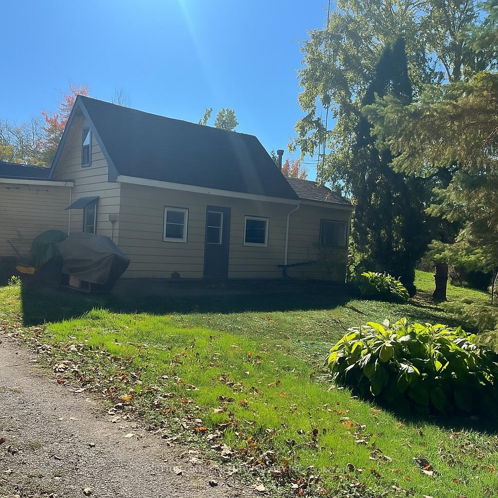 4075 Airport Road, Ramara, ON, exterior