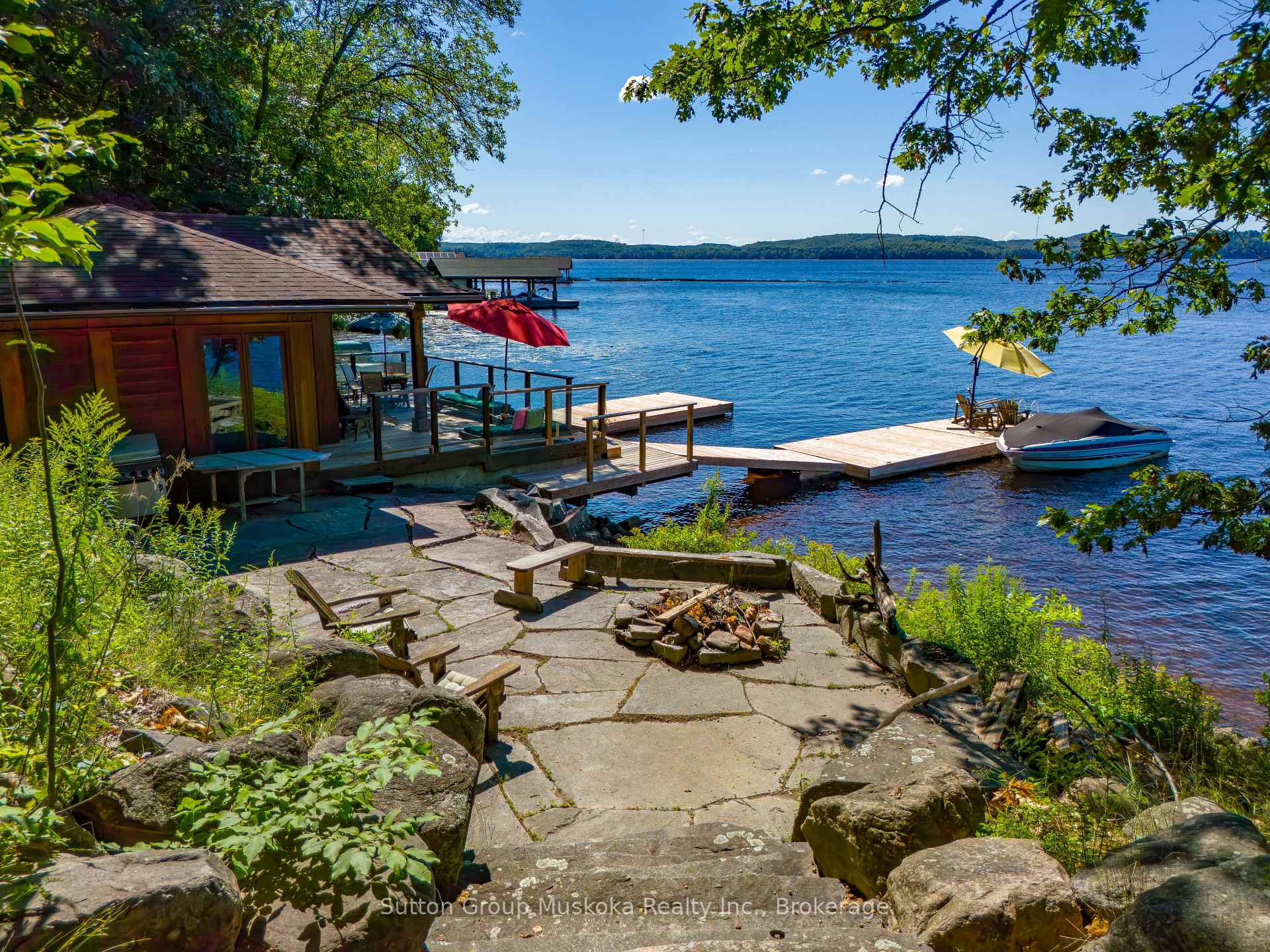 29 Island View Lane, Huntsville, ON, exterior