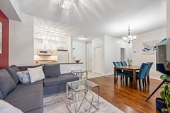 102 - 9944 Keele Street, Vaughan, ON, exterior