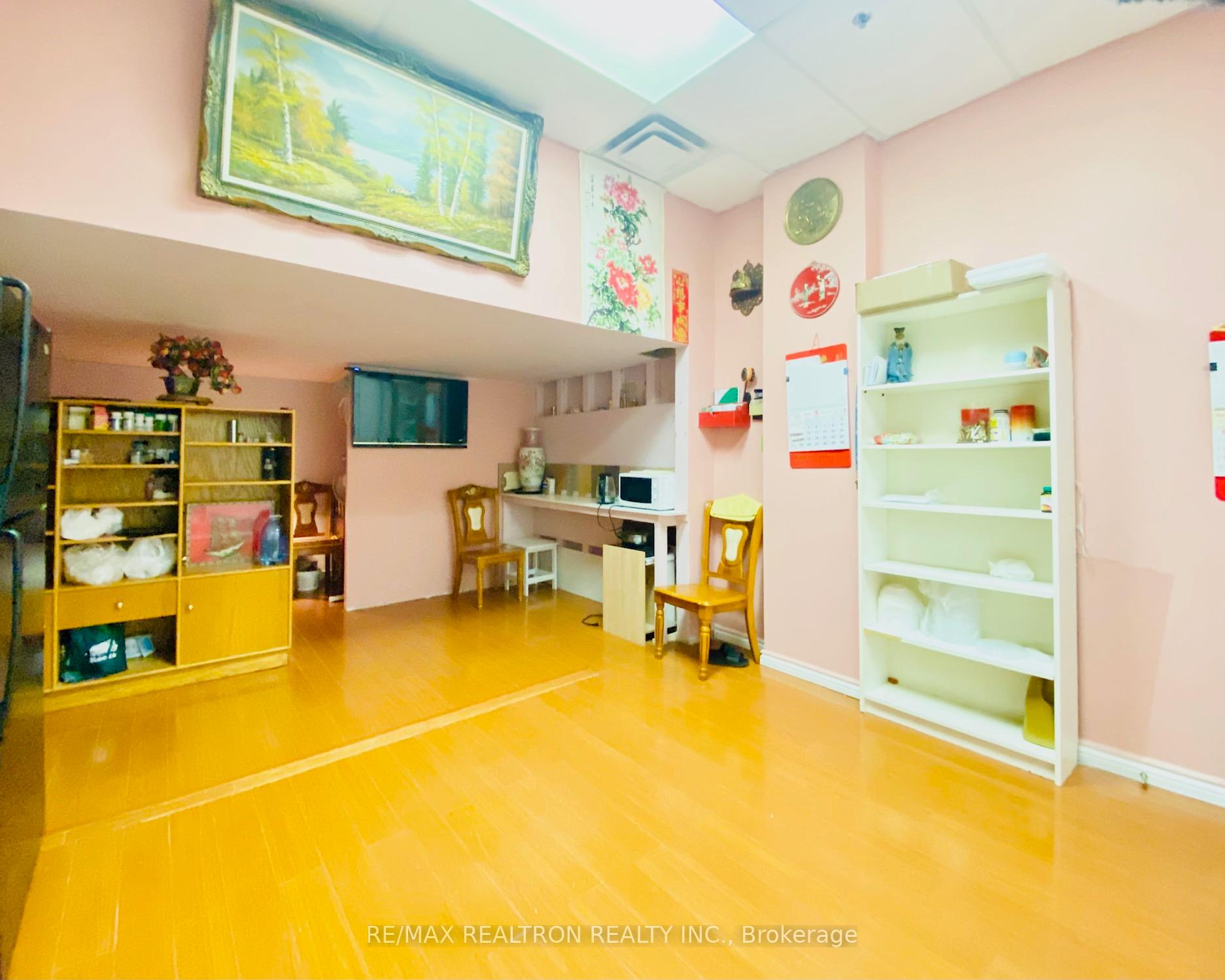 G35 - 4168 Finch Avenue E, Toronto E07, ON, exterior