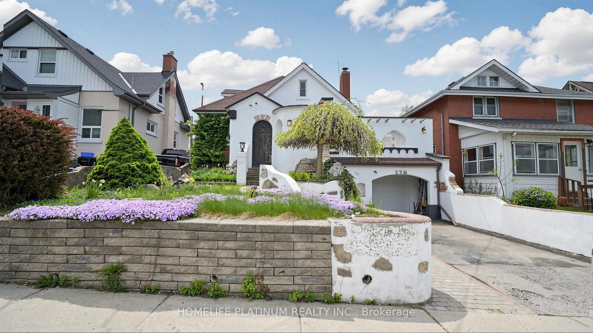 287 Courtland Avenue E, Kitchener, ON, exterior