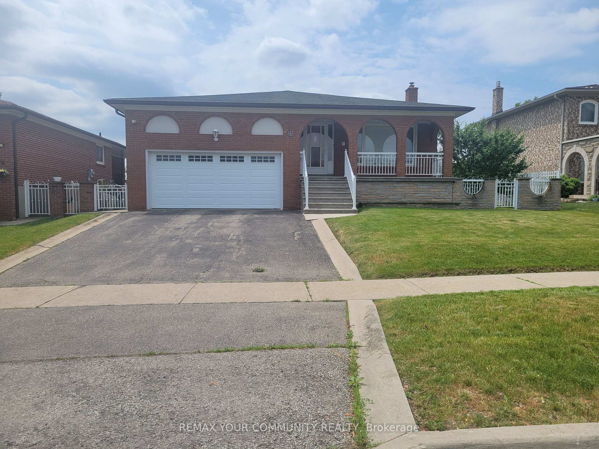17 Harris Crescent, Vaughan, ON, exterior
