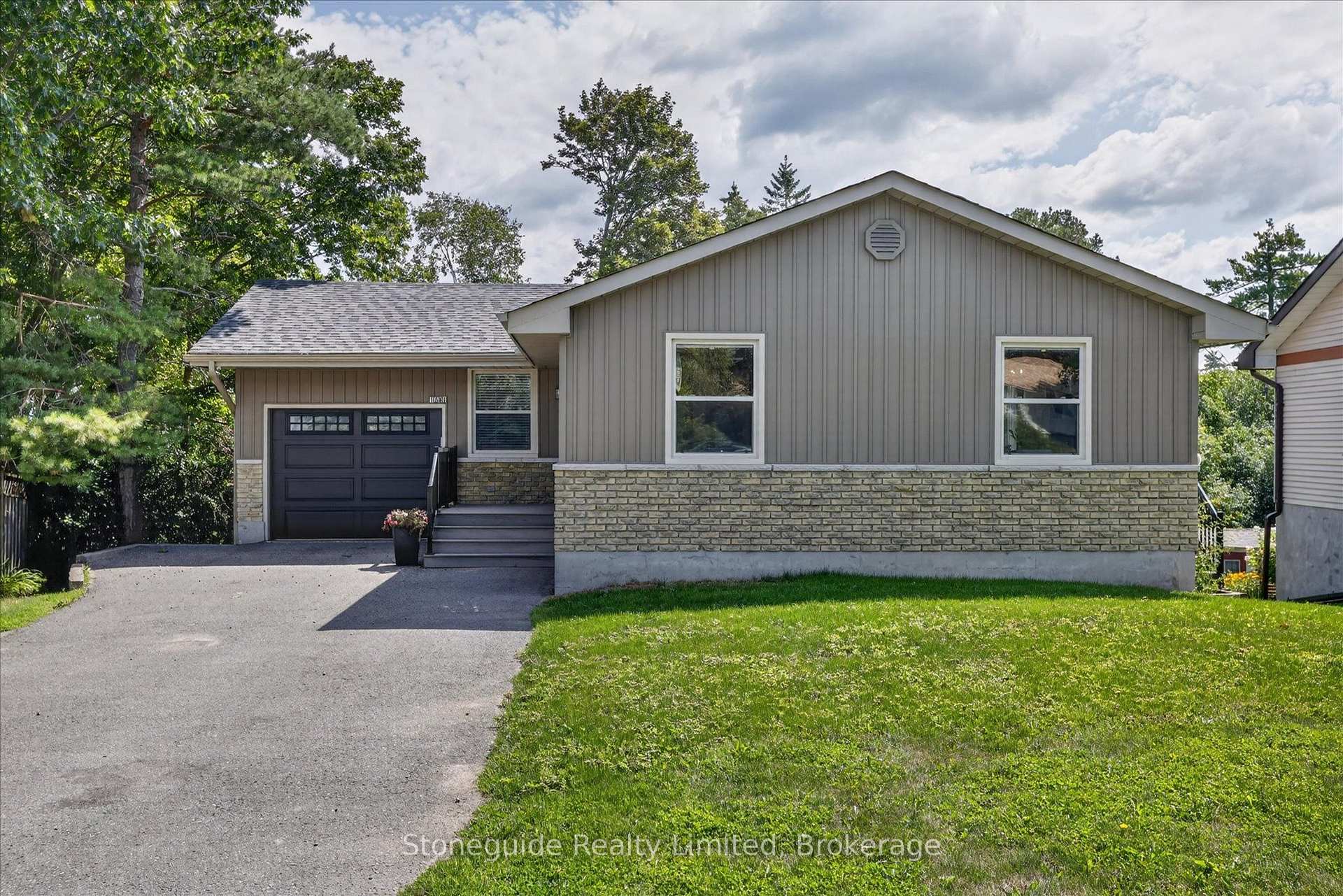 1261 Pulpit Road, Peterborough, ON, exterior