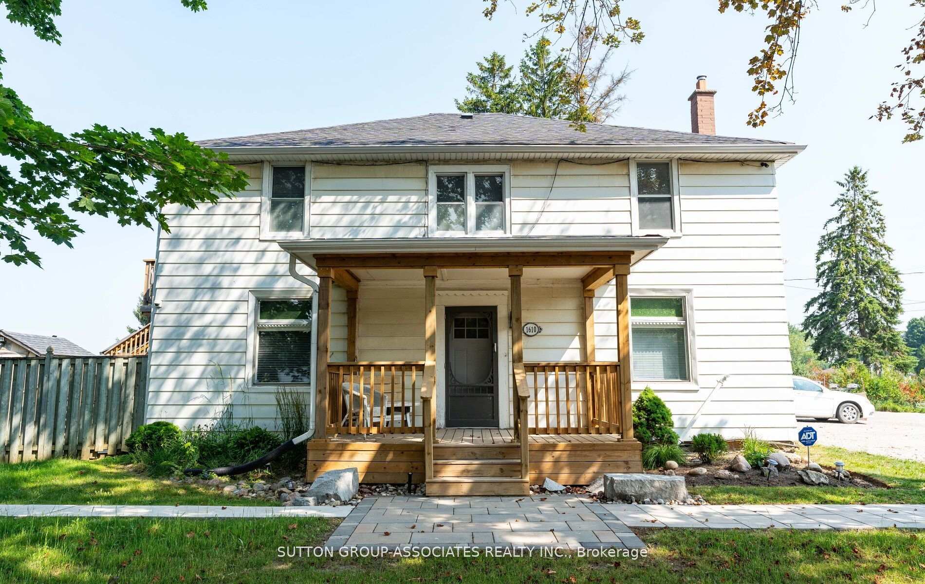 2 - 1610 Dundas Street W, Whitby, ON, exterior