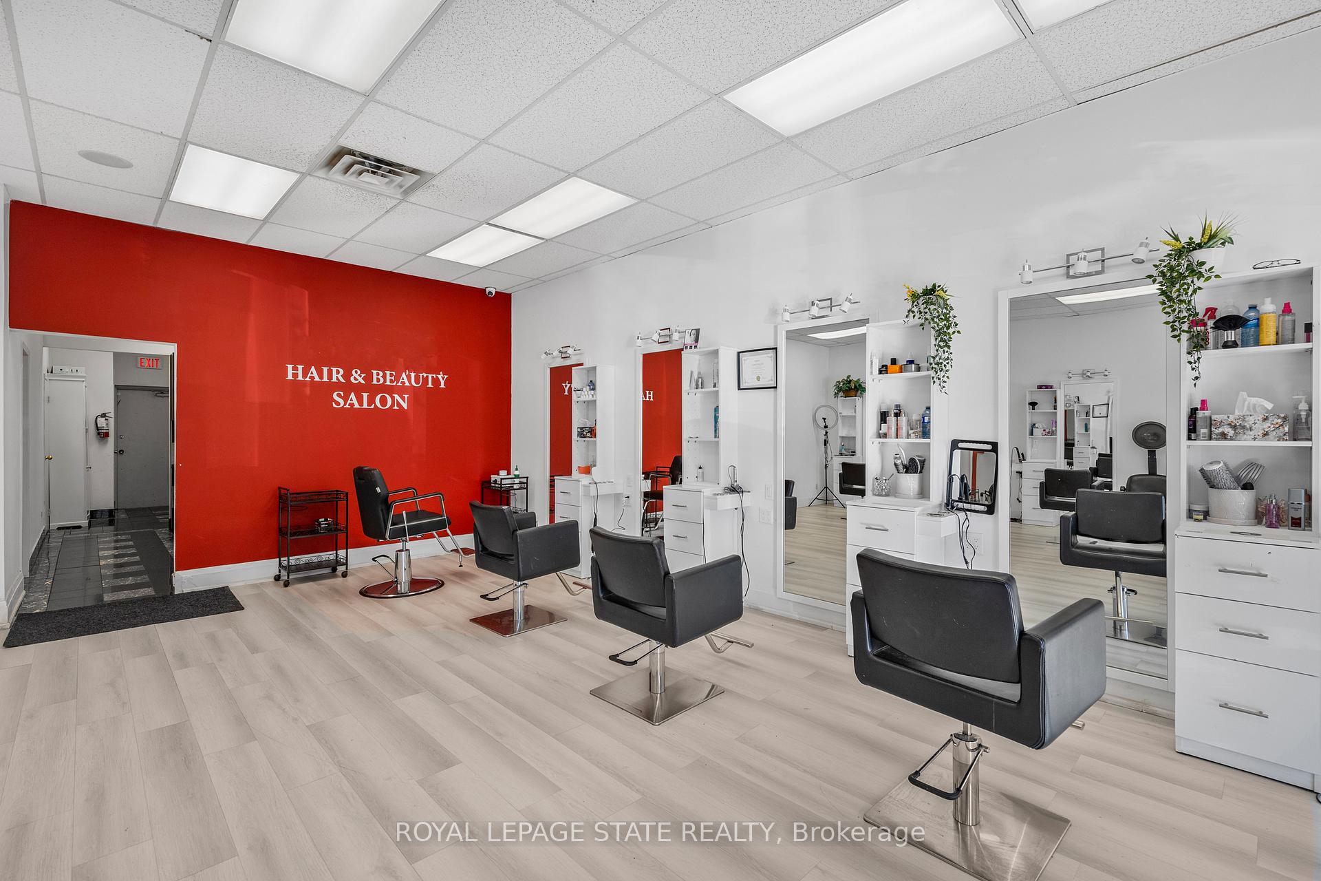 6 - 665 Plains Road E, Burlington, ON, exterior