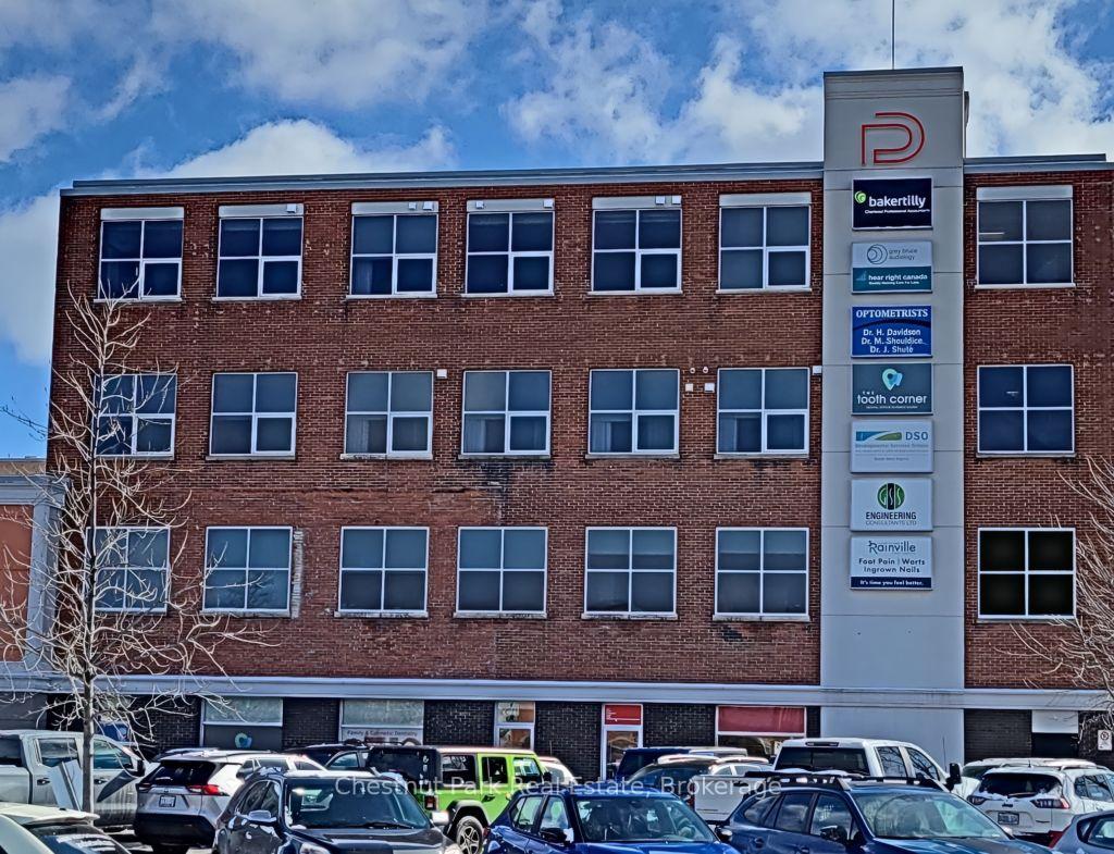 215C - 945 3rd Avenue E, Owen Sound, ON, exterior