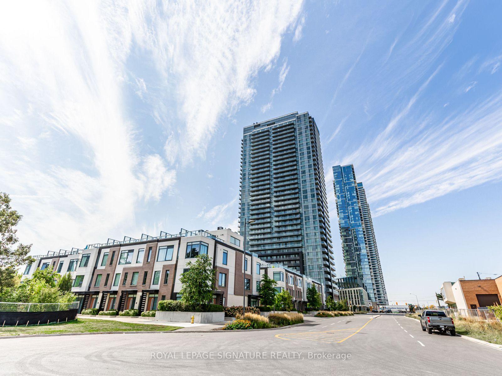 1114 - 7895 Jane Street, Vaughan, ON, exterior