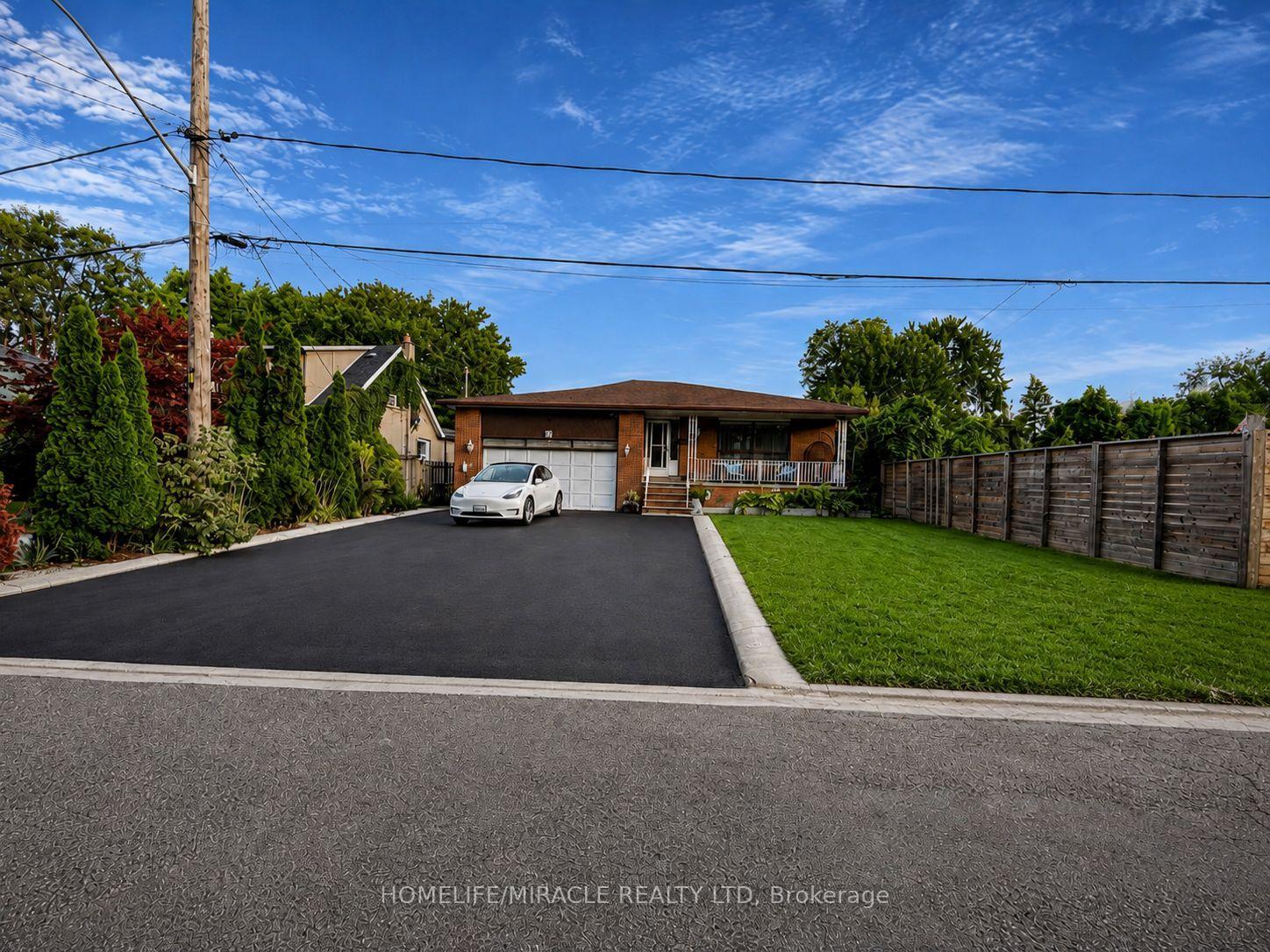23 Brussels Street, Toronto W07, ON, exterior