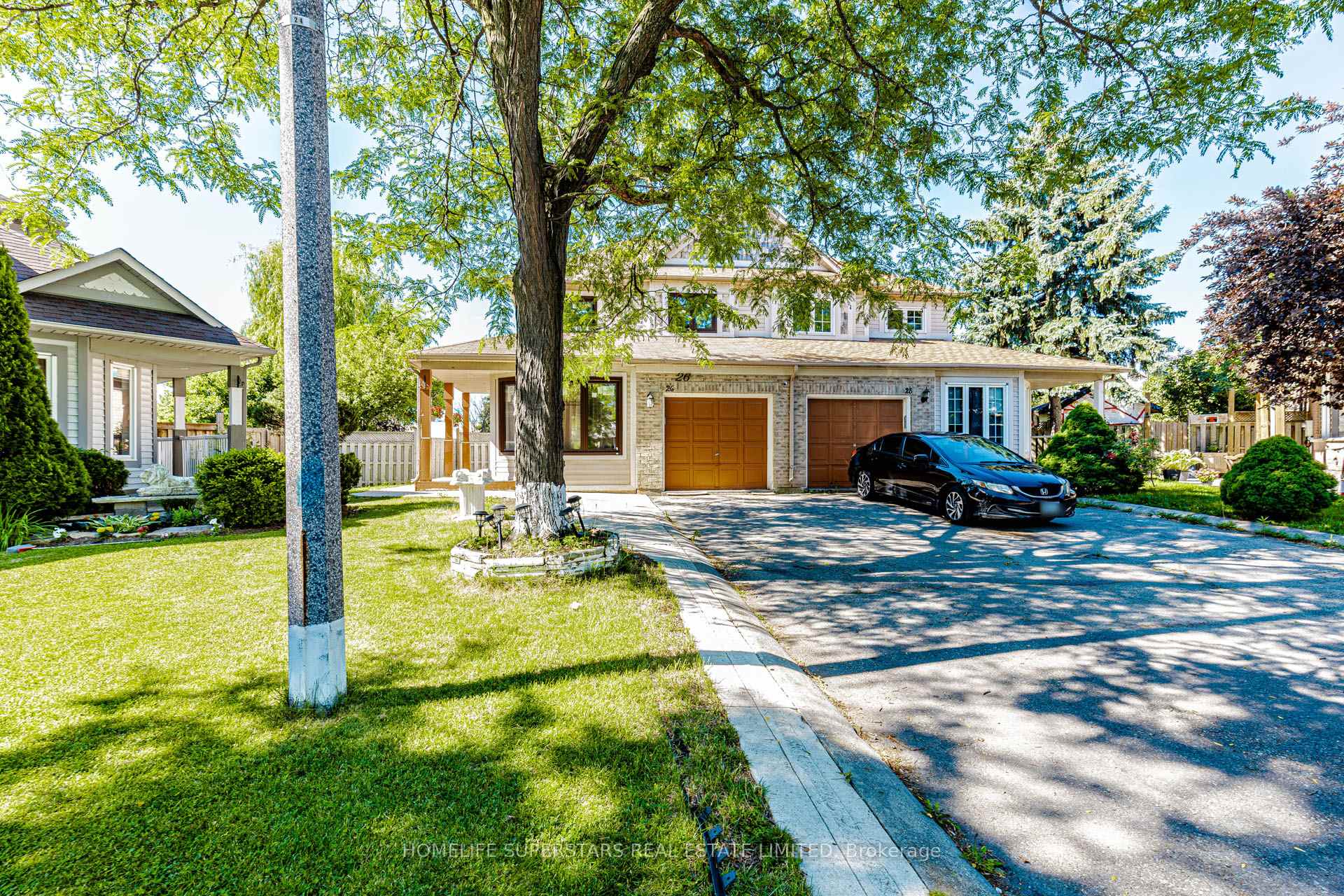 26 Amazon Court, Brampton, ON, exterior