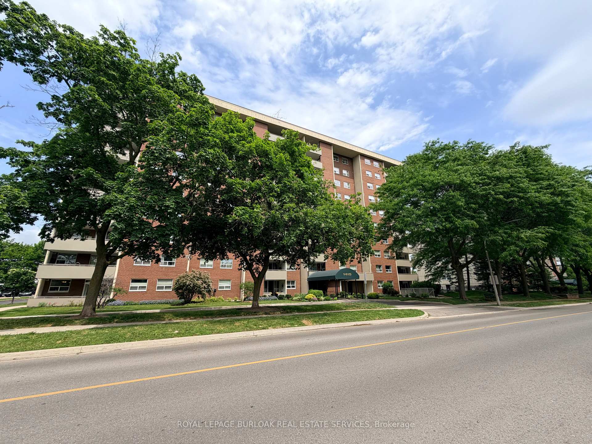 705 - 1415 Ghent Avenue, Burlington, ON, exterior