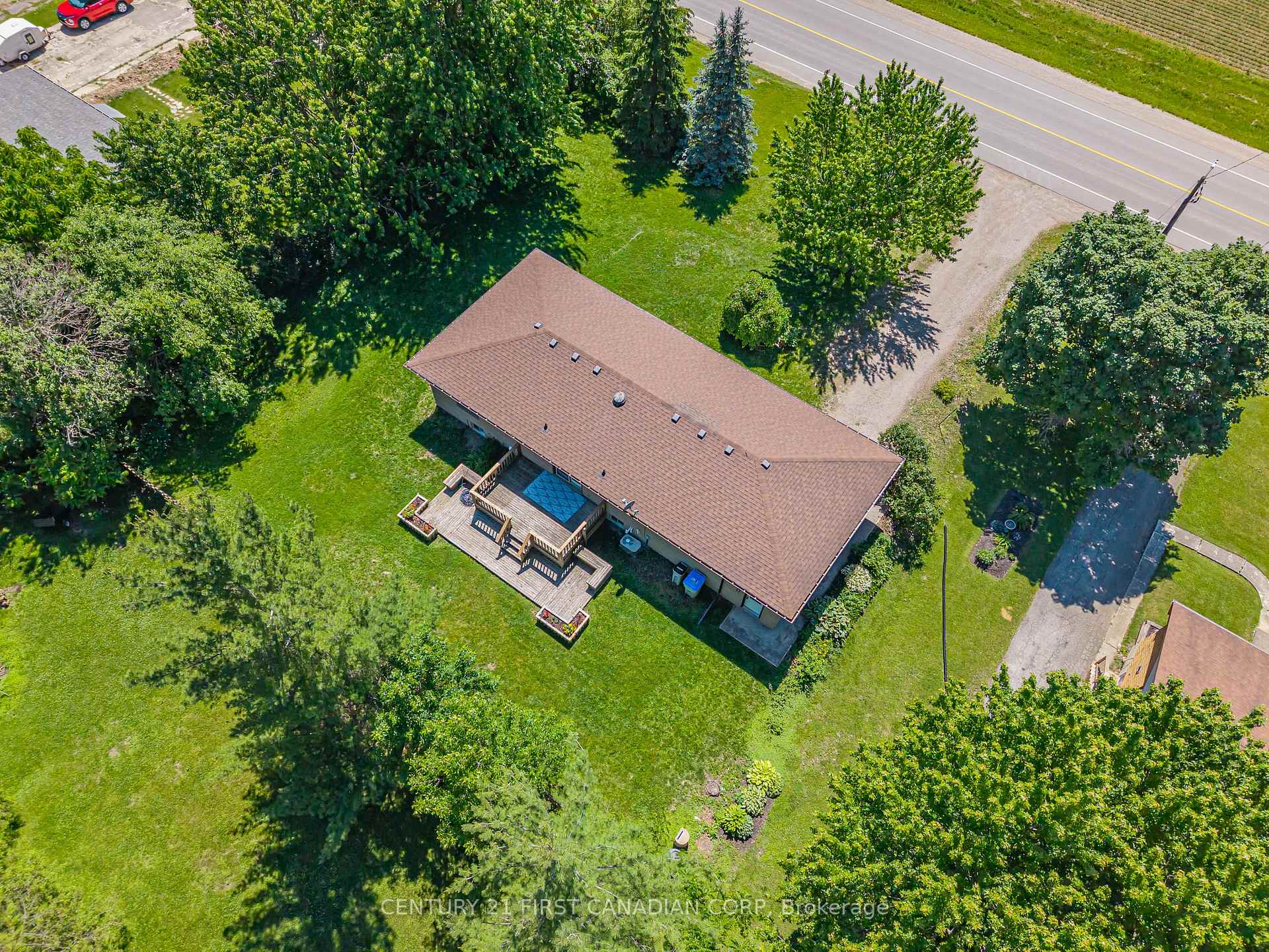 34314 Denfield Road, Lucan Biddulph, ON, exterior