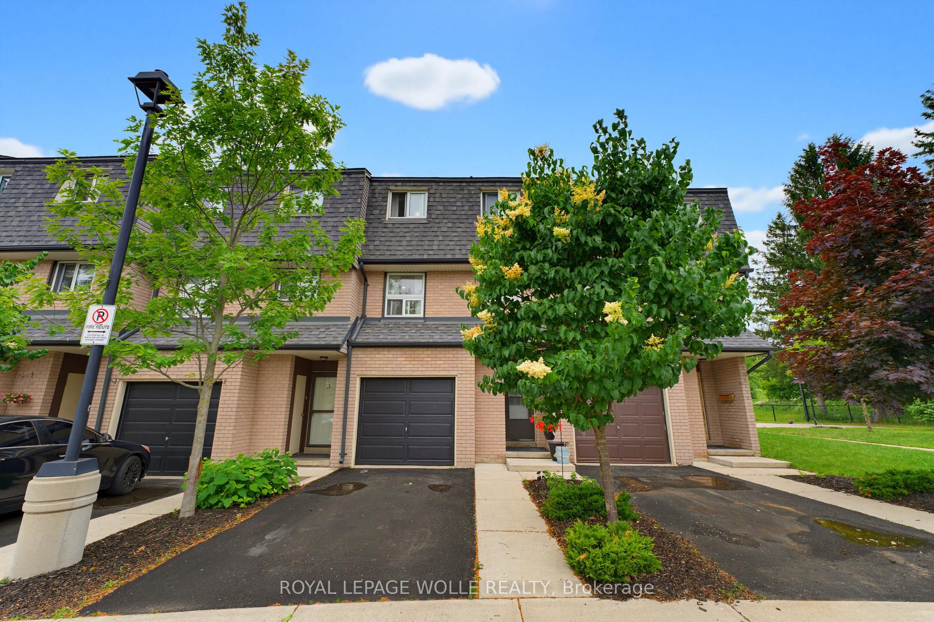 4 - 138 Blackhorne Drive, Kitchener, ON, exterior