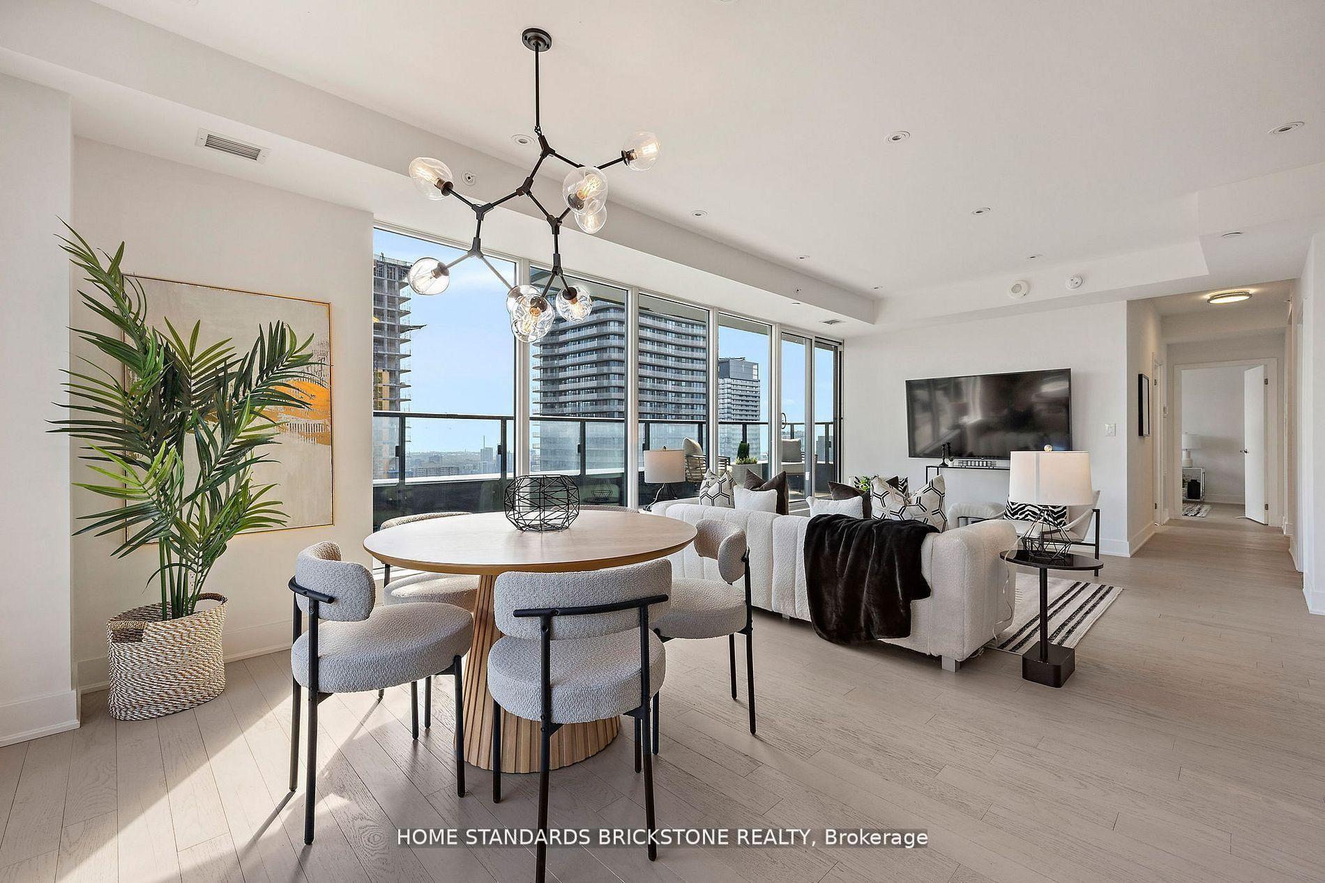 3907 - 955 Bay Street, Toronto C01, ON, exterior