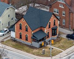 902 2nd Avenue W, Owen Sound, ON, exterior