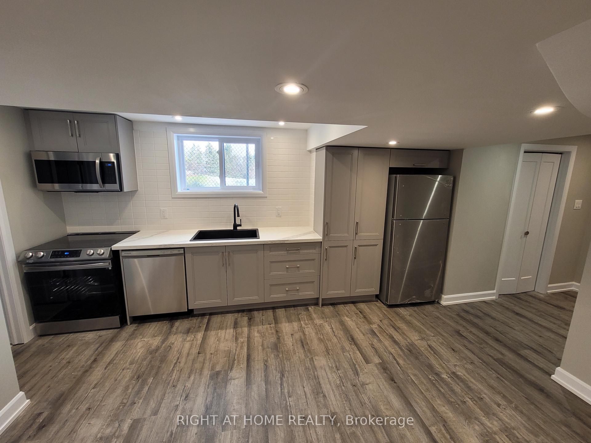 Lower - 205 Cardinal Street, Barrie, ON, exterior