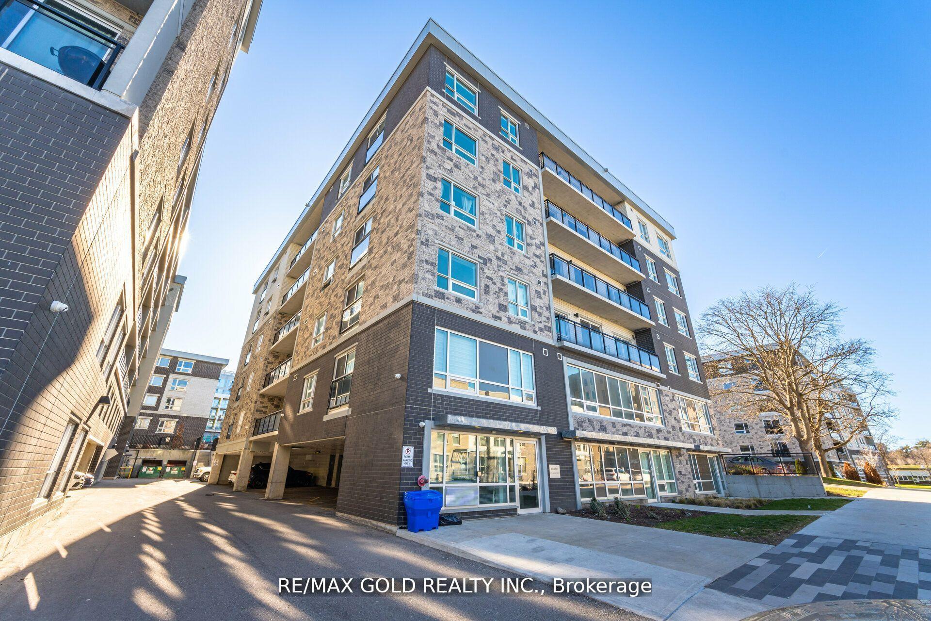 H101 - 275 Larch Street, Waterloo, ON, exterior