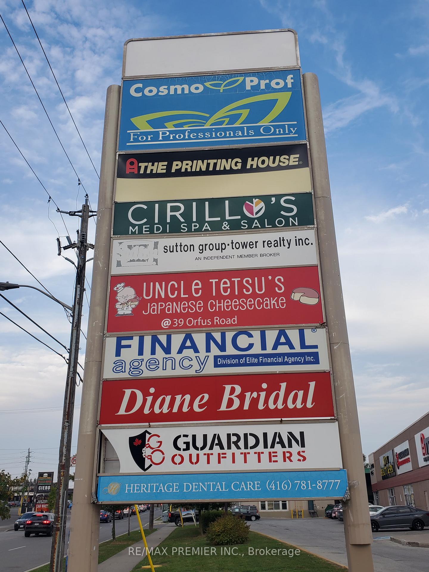 14 - 3220 Dufferin Street, Toronto W04, ON, exterior