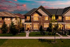 25 - 172 Parkinson Crescent, Orangeville, ON, exterior