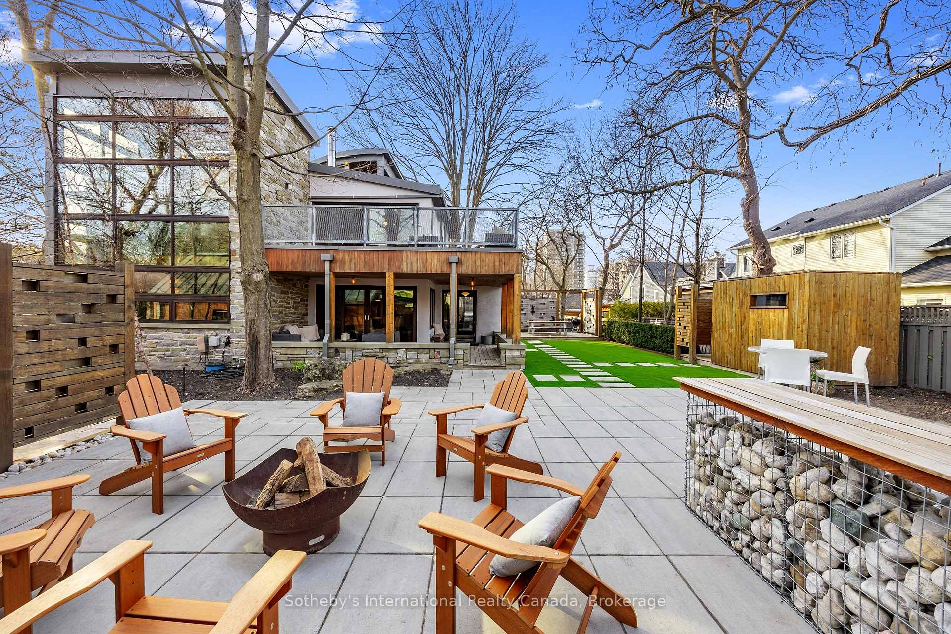 55 Chisholm Street, Oakville, ON, exterior
