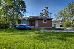 1654 Metro Road N, Georgina, ON, exterior