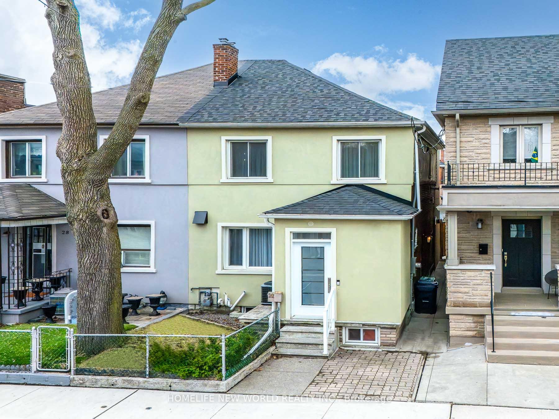 30 Carling Avenue, Toronto W02, ON, exterior