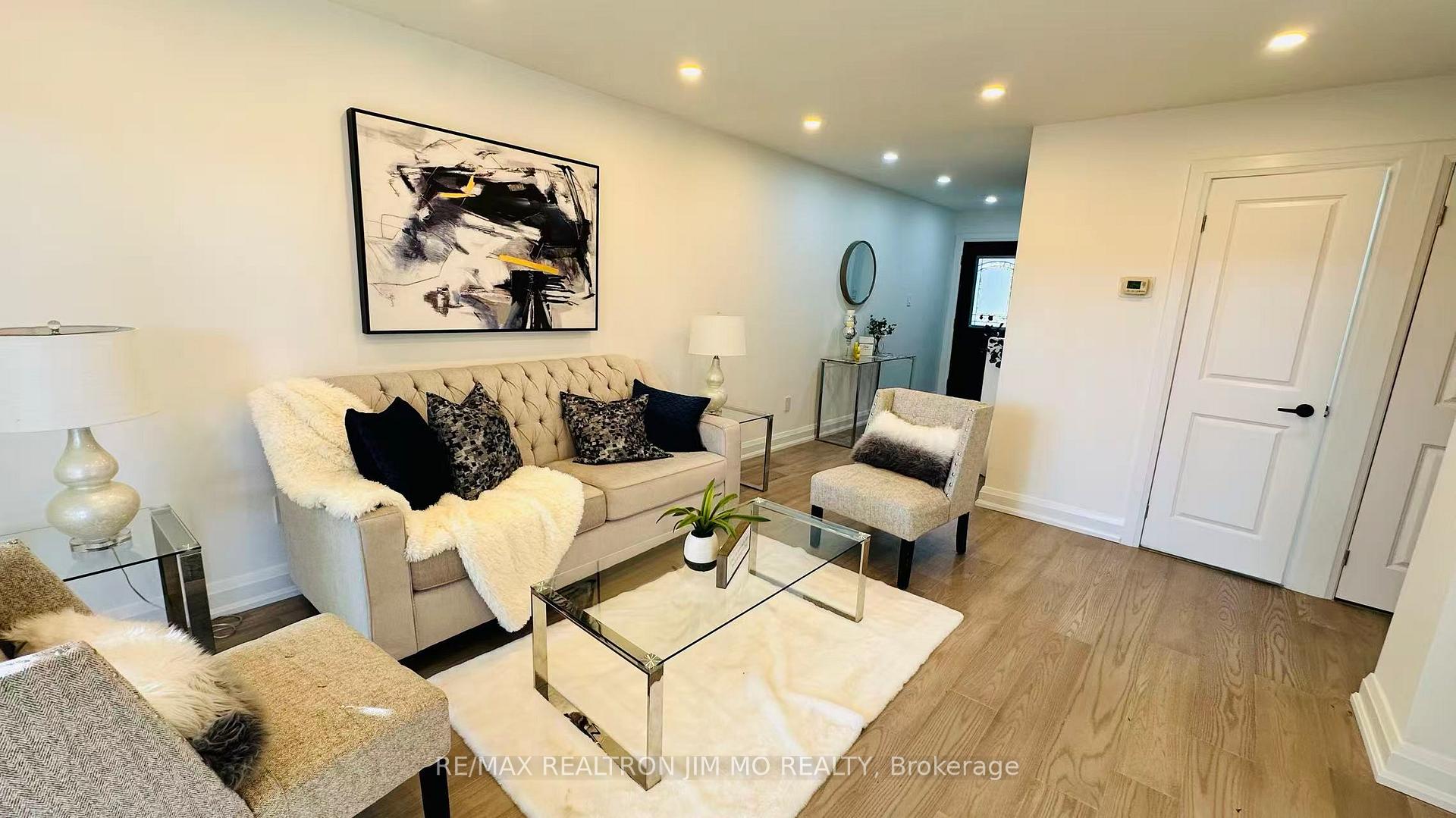 Upper - 65 Heaslip Terrace, Toronto E05, ON, exterior