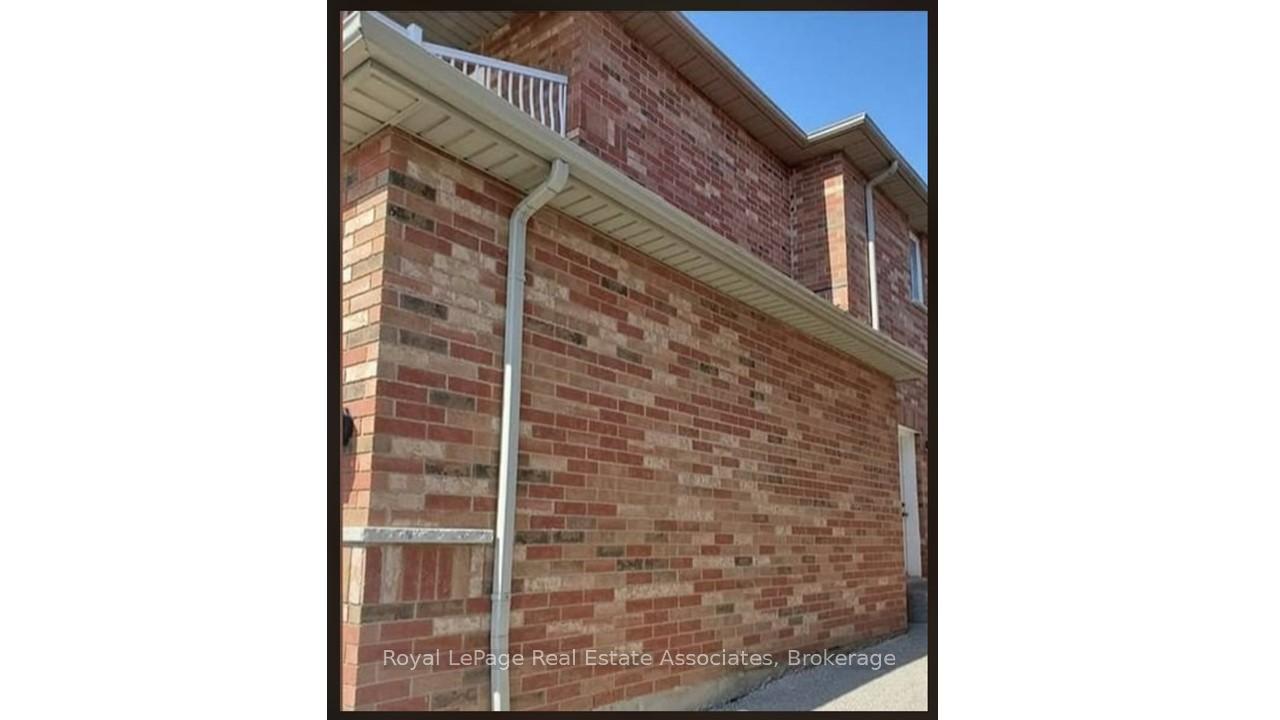 One Room - 373 Arrowsmith Drive, Mississauga, ON, exterior