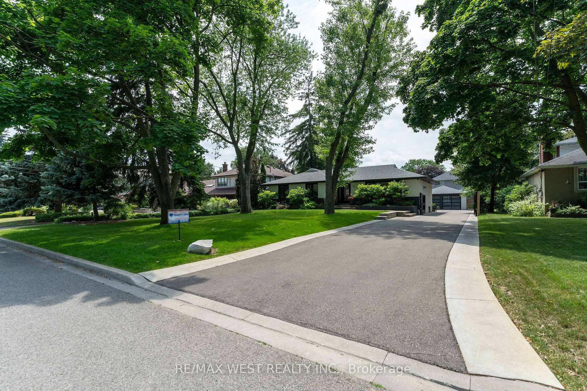 92 Warwood Road, Toronto W08, ON, exterior