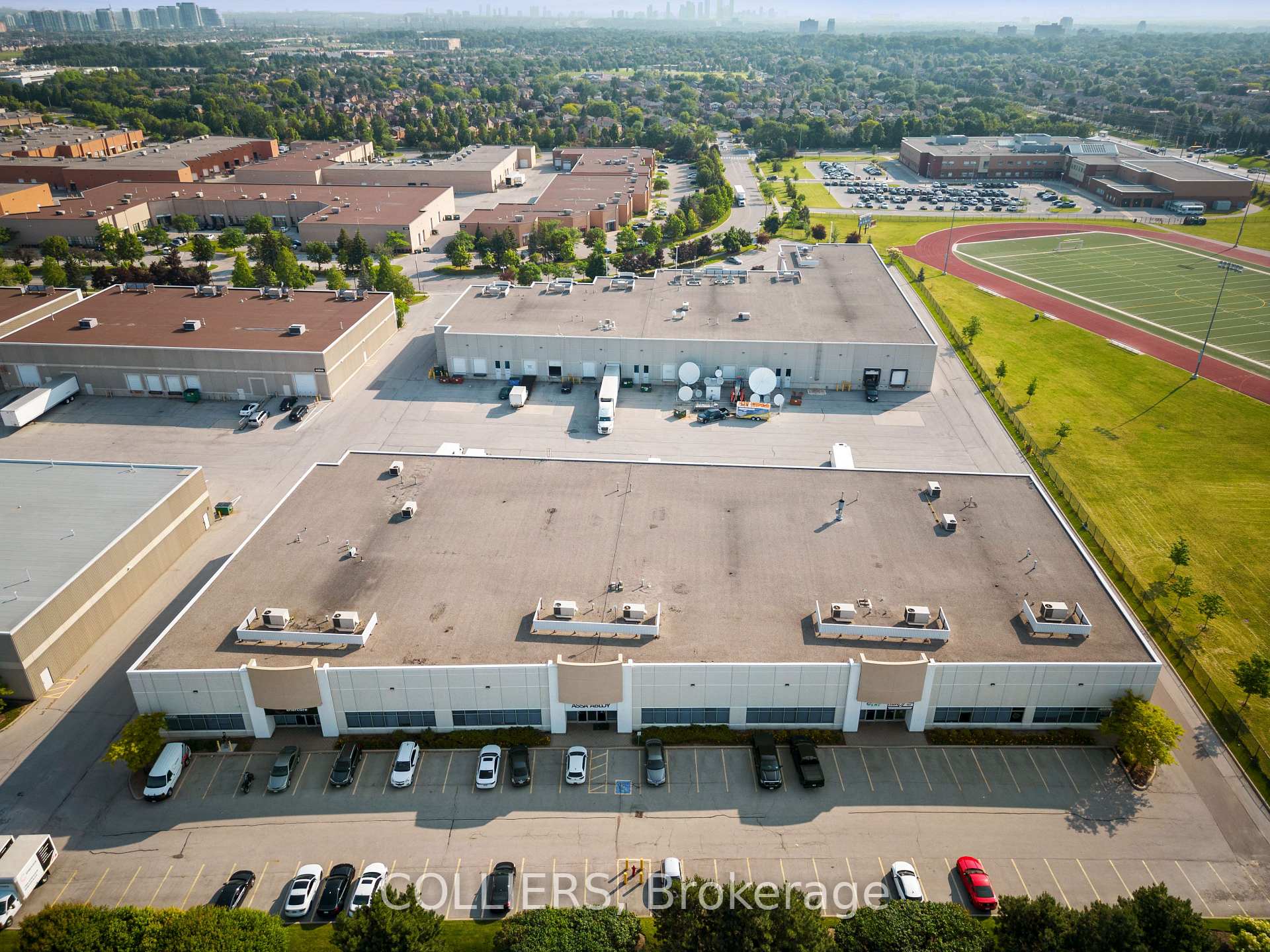 2 - 4020B Sladeview Crescent, Mississauga, ON, exterior