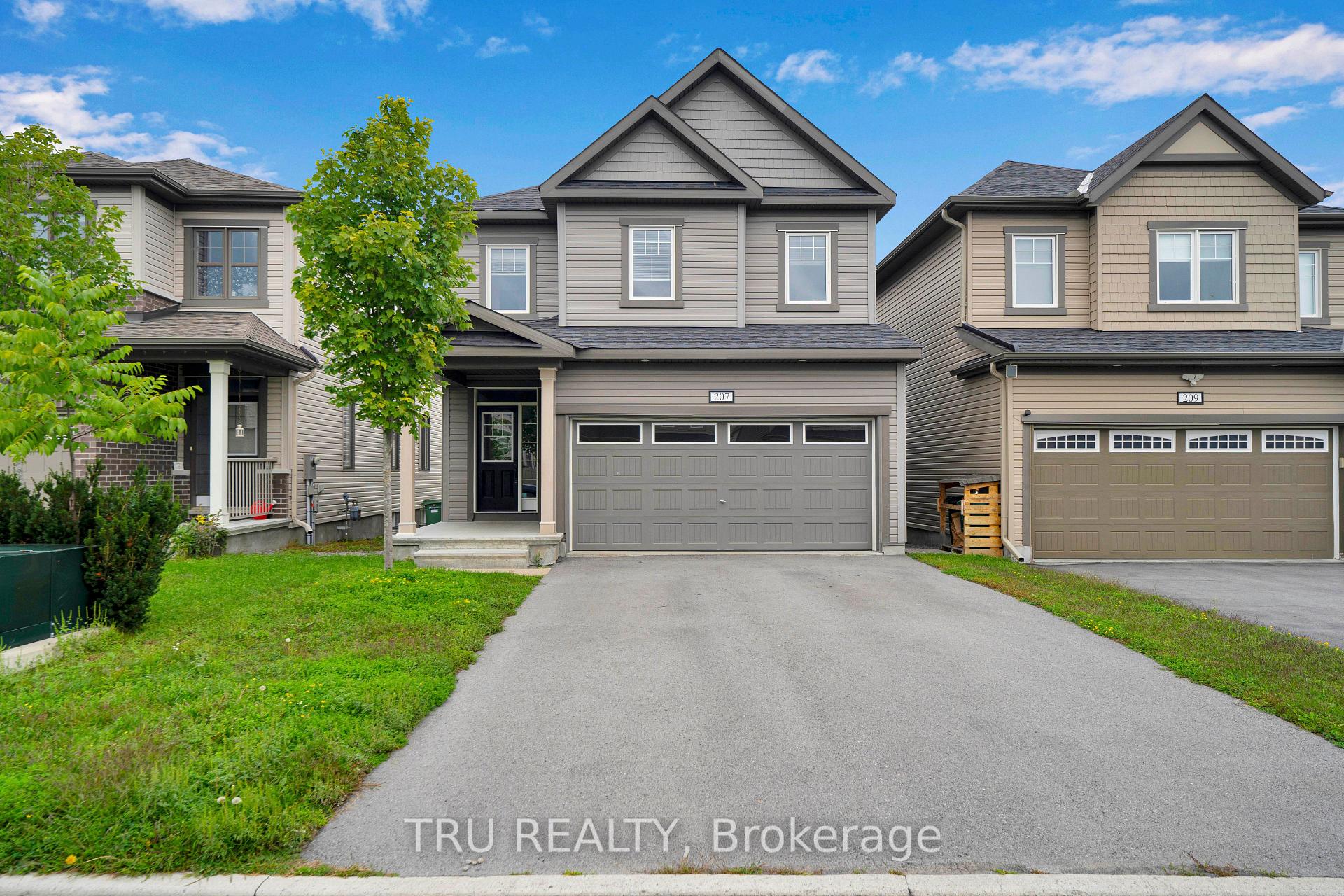 207 QUARTER HORSE Street, Stittsville - Munster - Richmond, ON, exterior