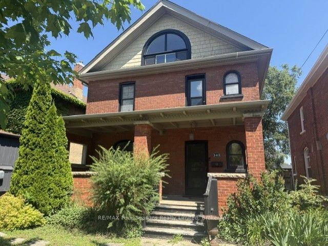 143 Fourth Street W, Collingwood, ON, exterior
