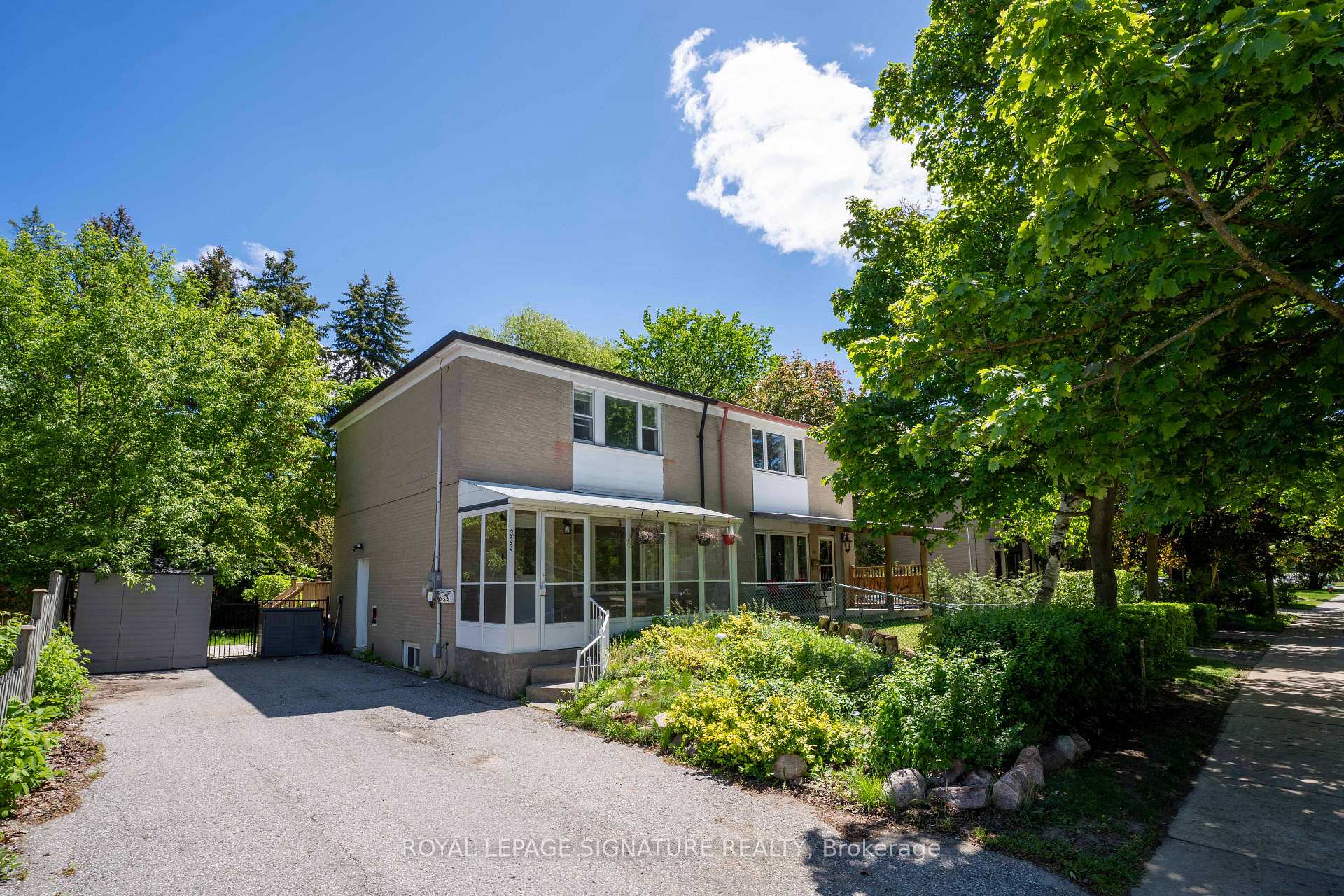 333 Neal Drive, Richmond Hill, ON, exterior